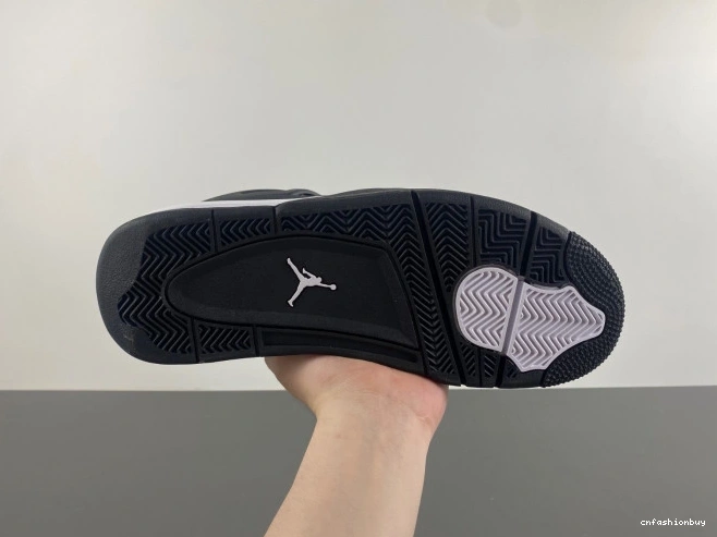 4 AIR JORDAN 